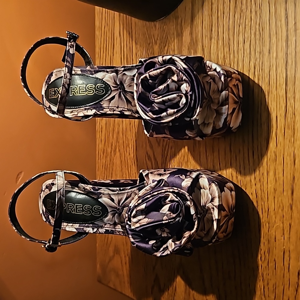 Floral platform shoes